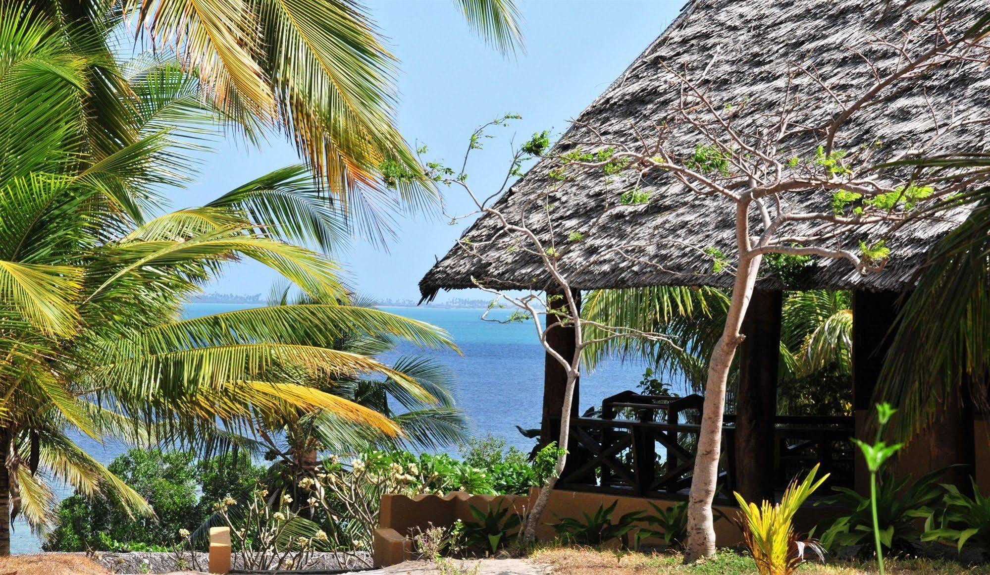 Kinasi Lodge Utende エクステリア 写真