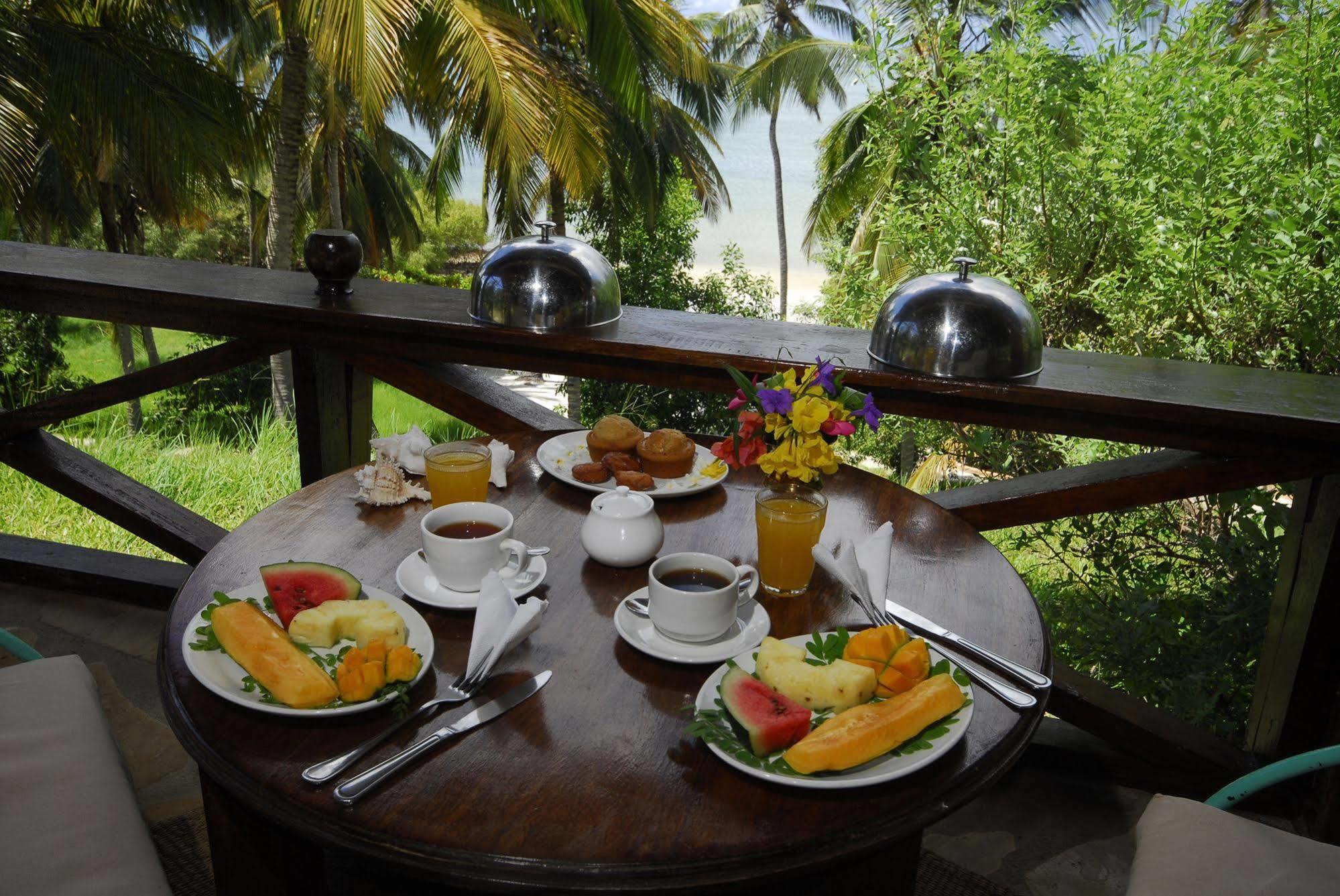 Kinasi Lodge Utende エクステリア 写真